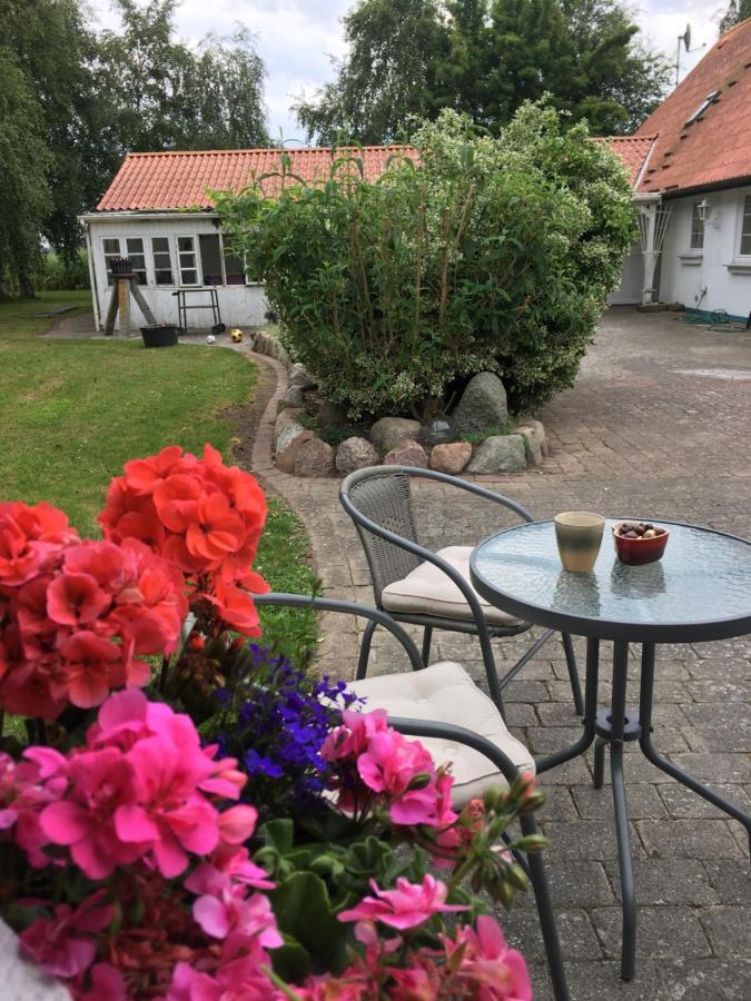 Stunning Romantik Cabin Close To Baltic Sea Villa Idestrup Esterno foto